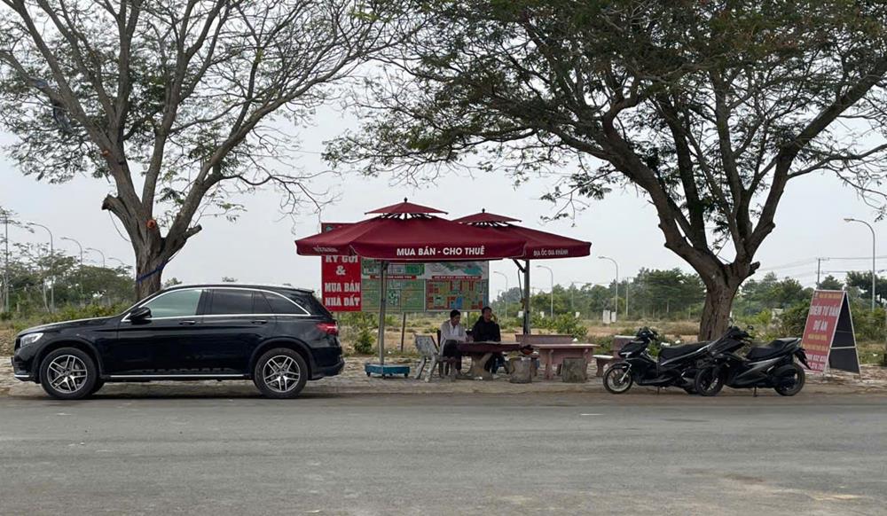 Những lô đất thổ cư giá tốt vẫn được nhà đầu từ tìm kiếm tại thị trường Nhơn Trạch. Khi loạt hạ tầng giao thông hoàn thiện, giá bất động sản khu vực được dự báo tiếp tục đà tăng.